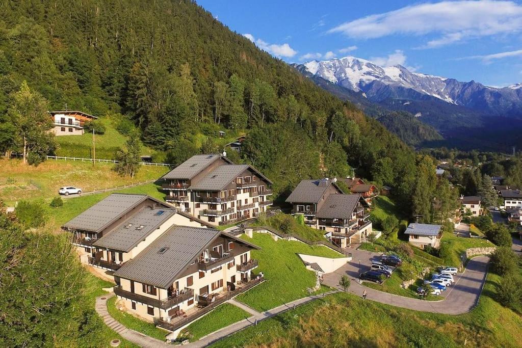 Appartement Dans Chalet Avec Piscine Couverte 생제르베레뱅 외부 사진